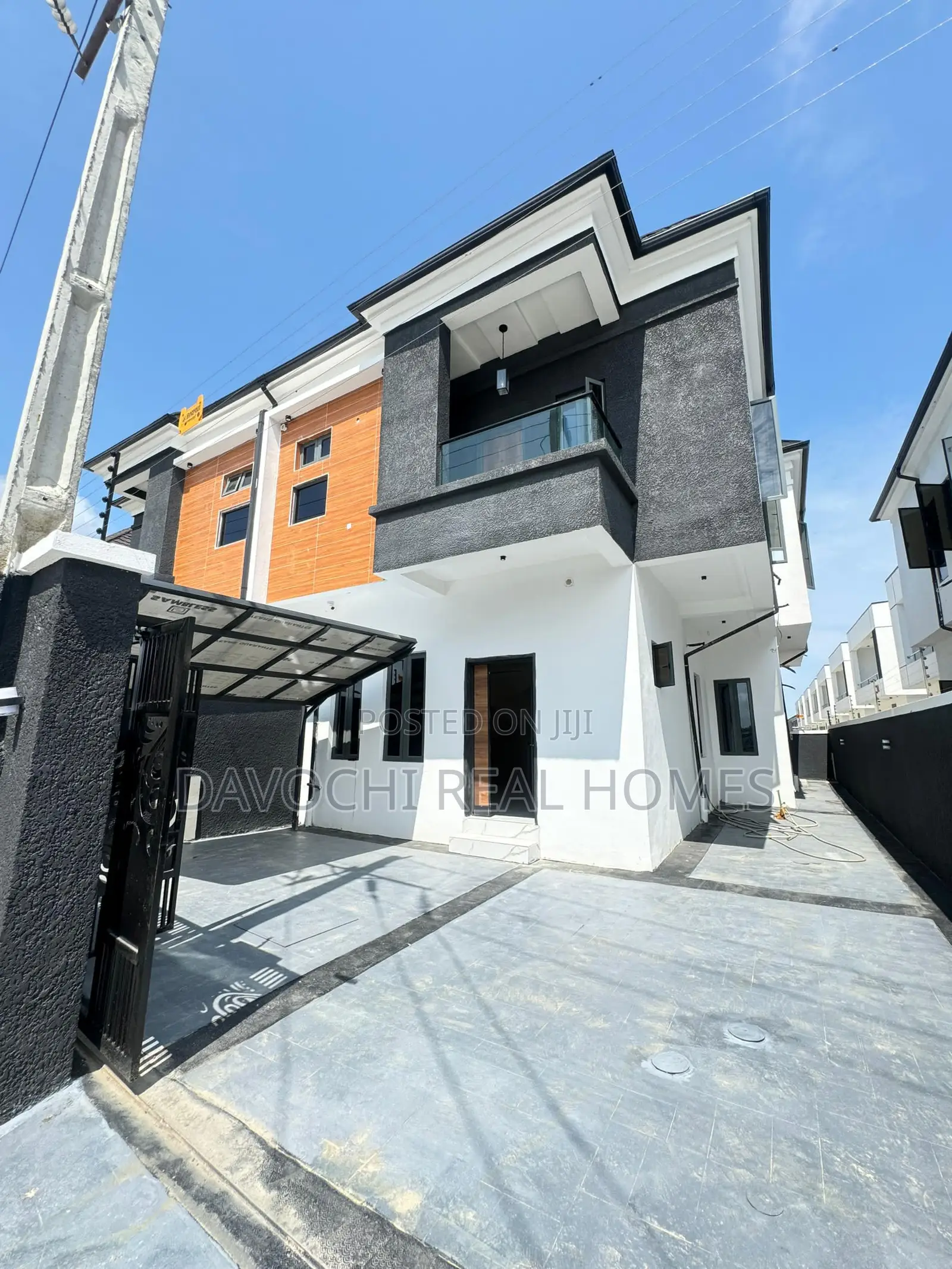 4bdrm Duplex in Lekki Phase 2 for sale