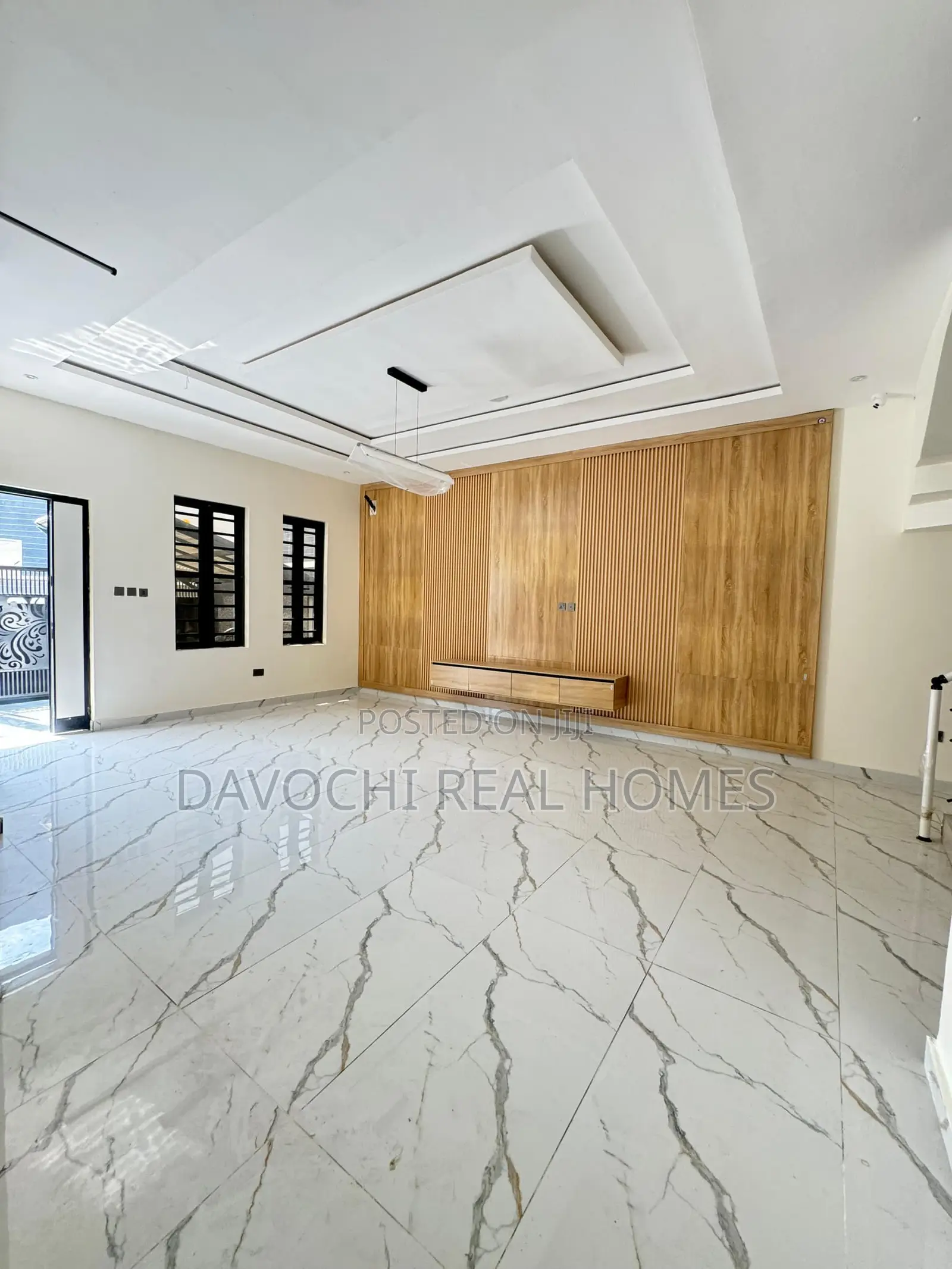 4bdrm Duplex in Lekki Phase 2 for sale