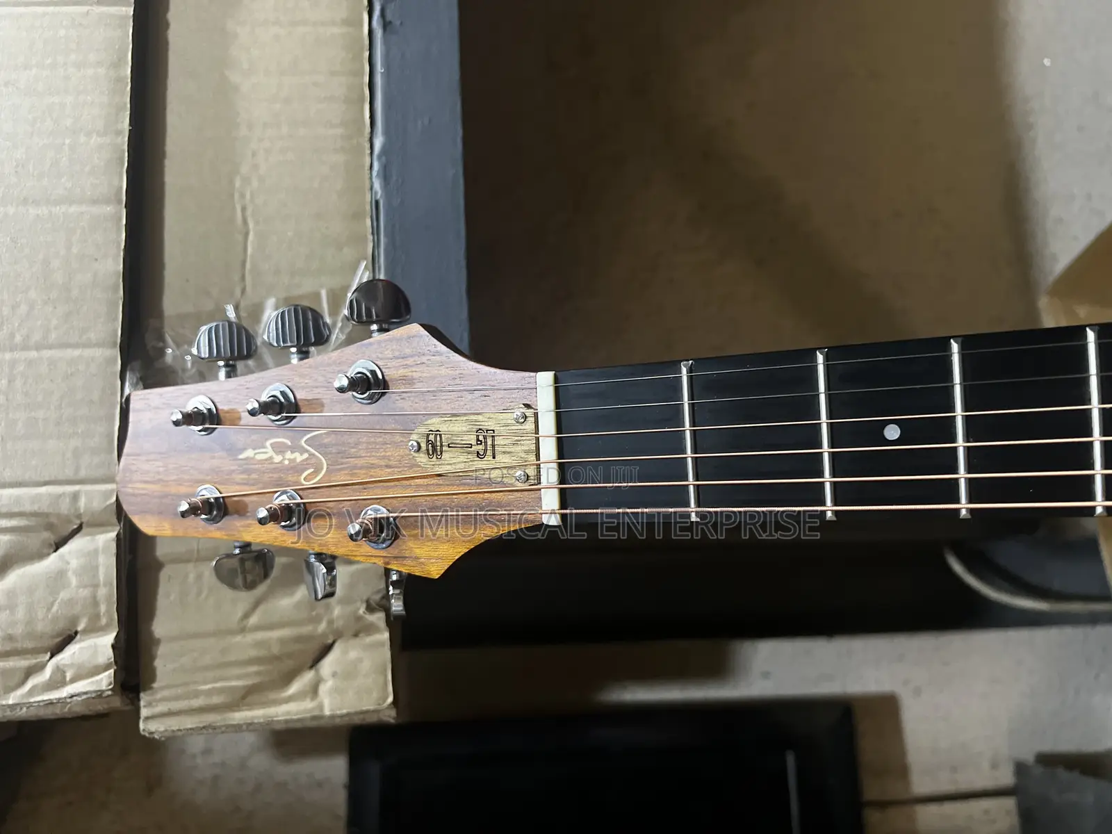 Lg-09 Smiger Semi Acoustic