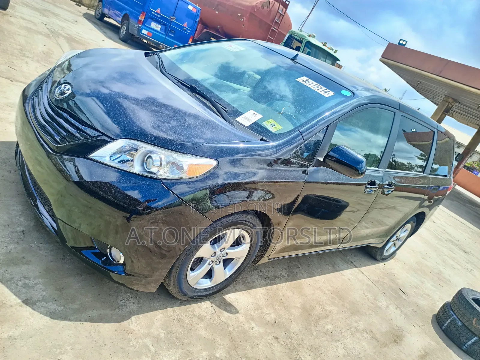 Toyota Sienna 2014 Black