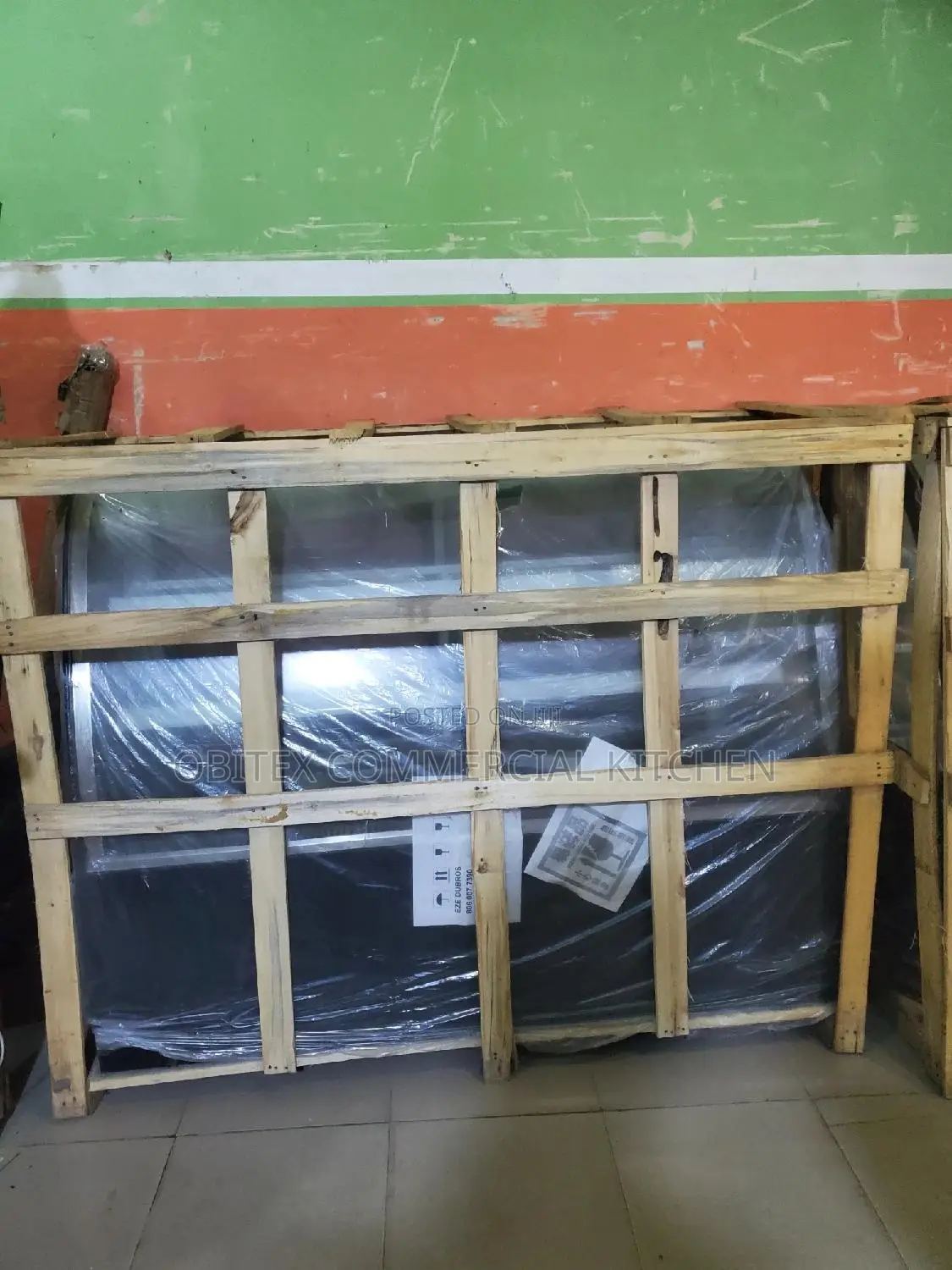 Industrial Standing 5feets Cake Chiller Machine Is Available