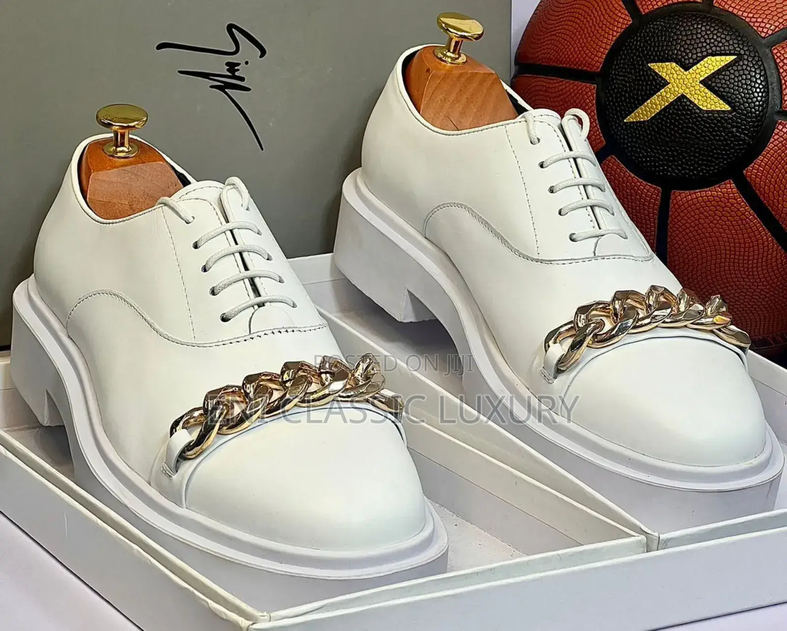 Super High Quality Glossy Shoes Louis Vuitton