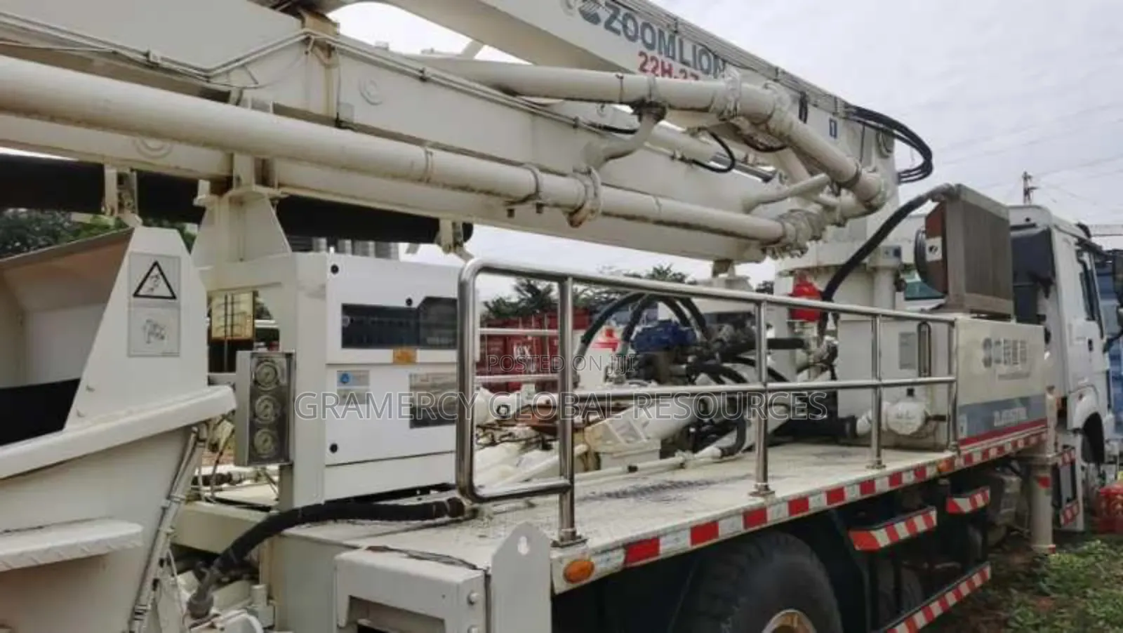 Brand New Zoom Lion Mounted Concrete Mixer Pump Truck