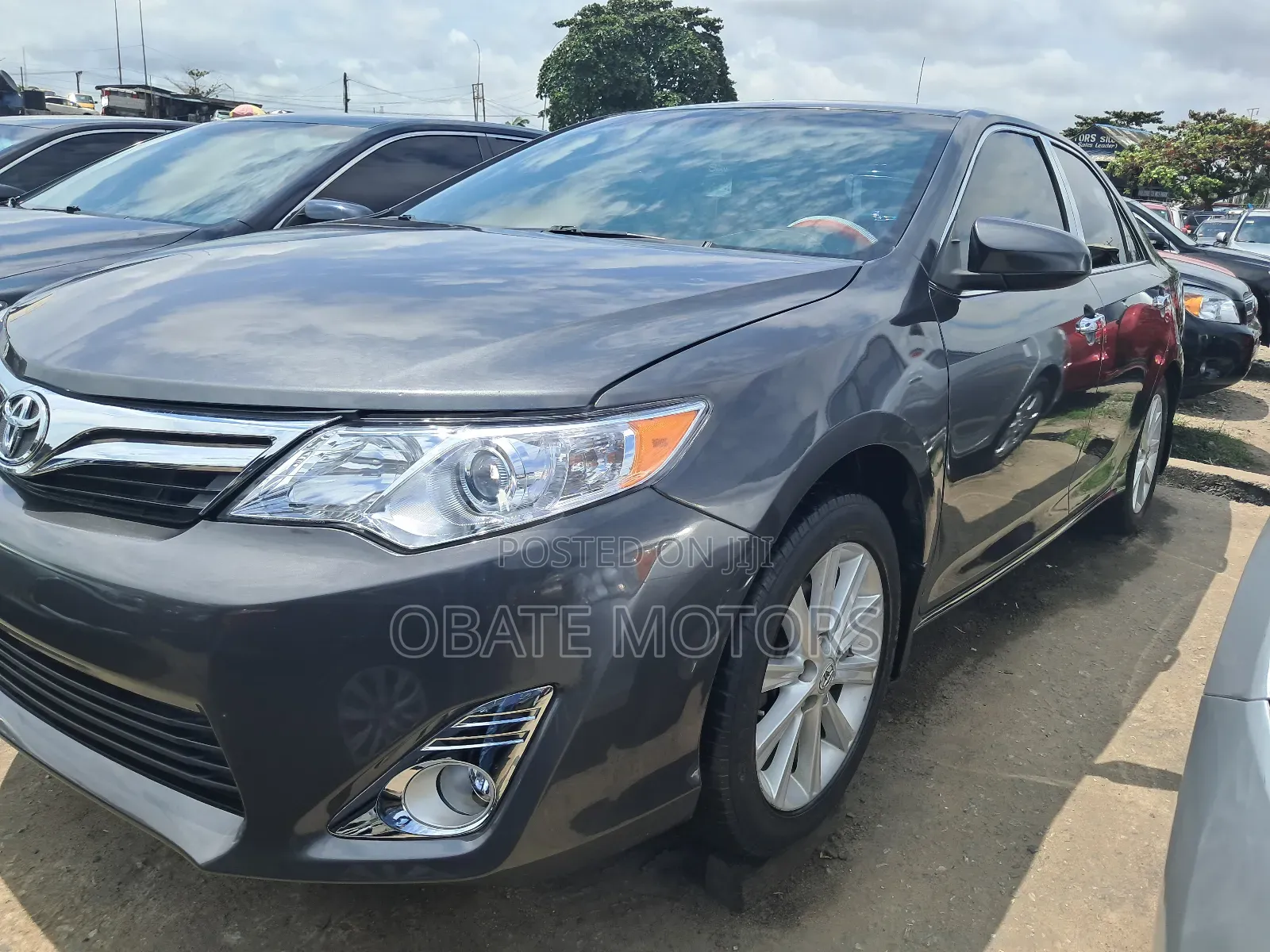 Toyota Camry LE 4dr Sedan (2.5L 4cyl 6A) 2012 Gray