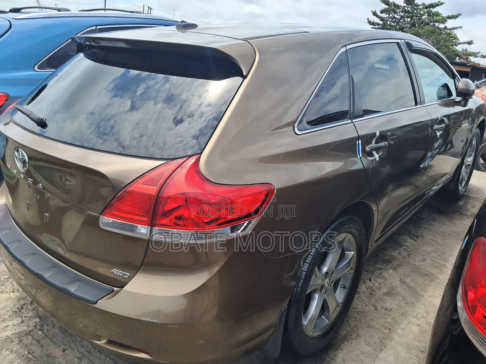 Toyota Venza V6 AWD 2010 Gold