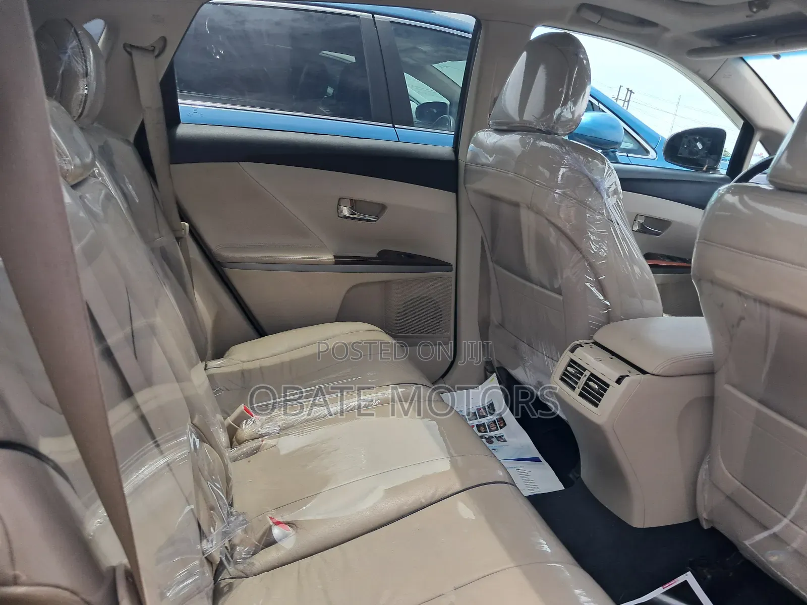 Toyota Venza V6 AWD 2010 Gold