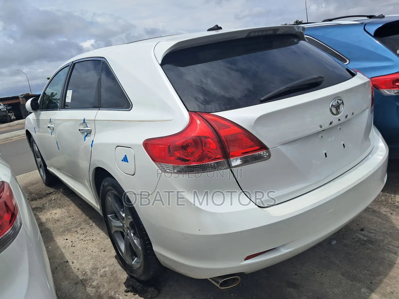 Toyota Venza V6 AWD 2010 White