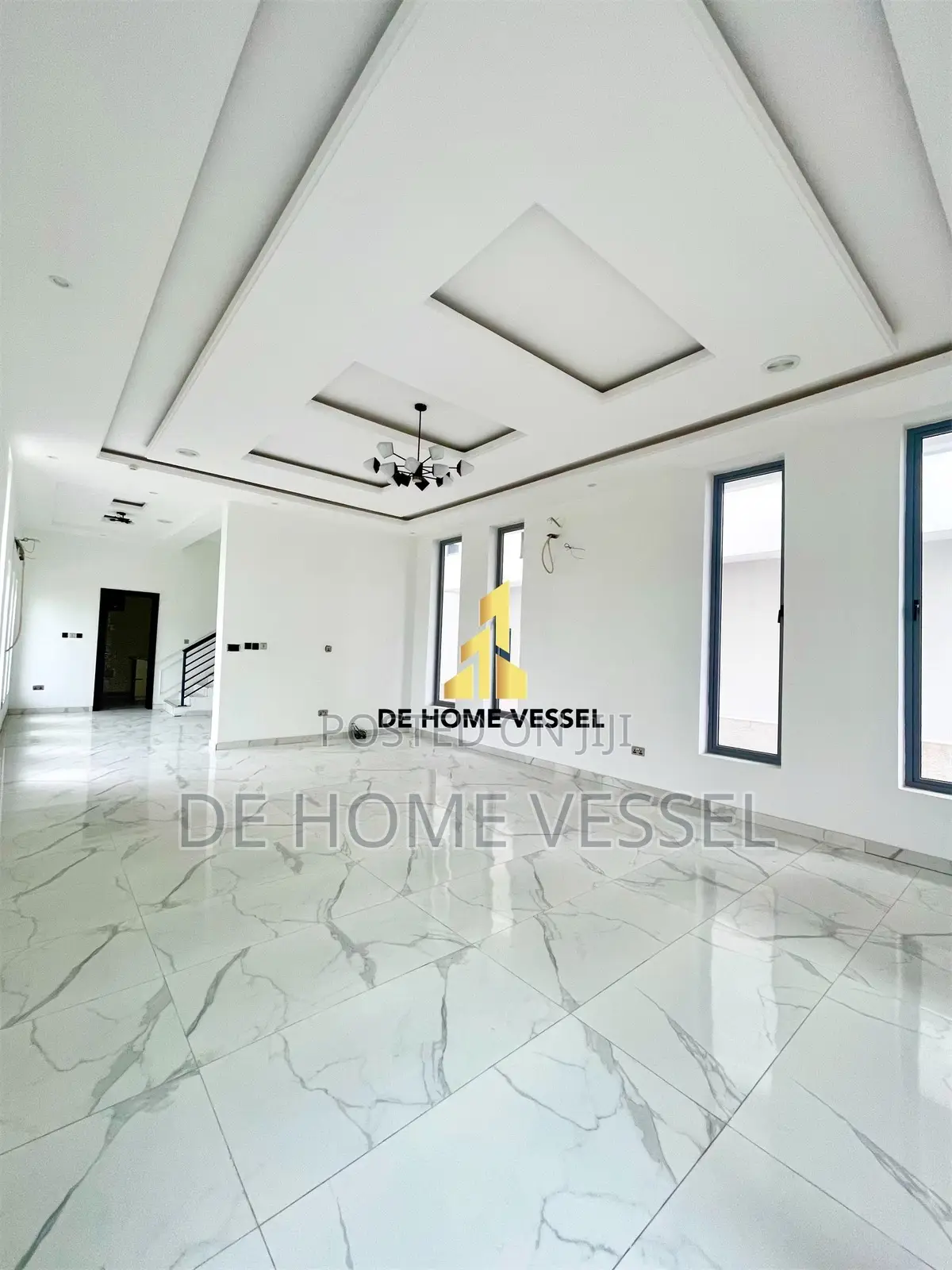 5bdrm Duplex in Osapa london for sale