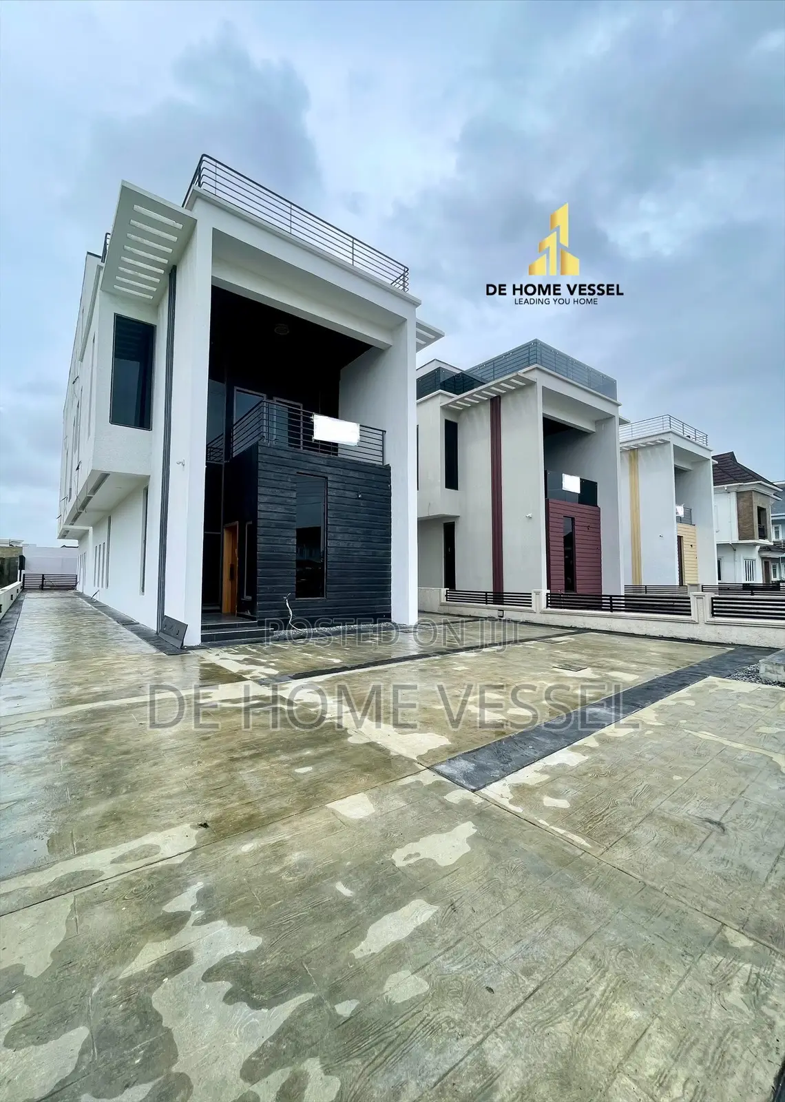 5bdrm Duplex in Osapa london for sale