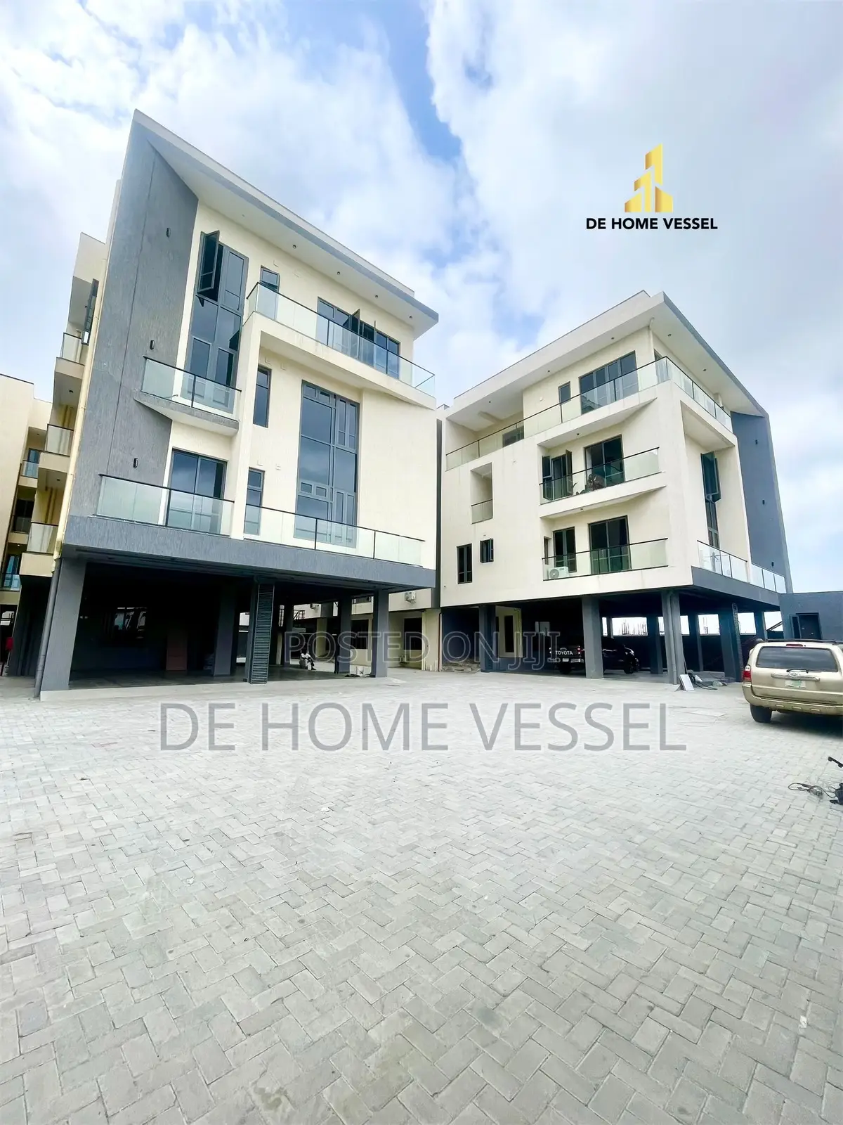 2bdrm Apartment in Lekki Phase 1 for sale