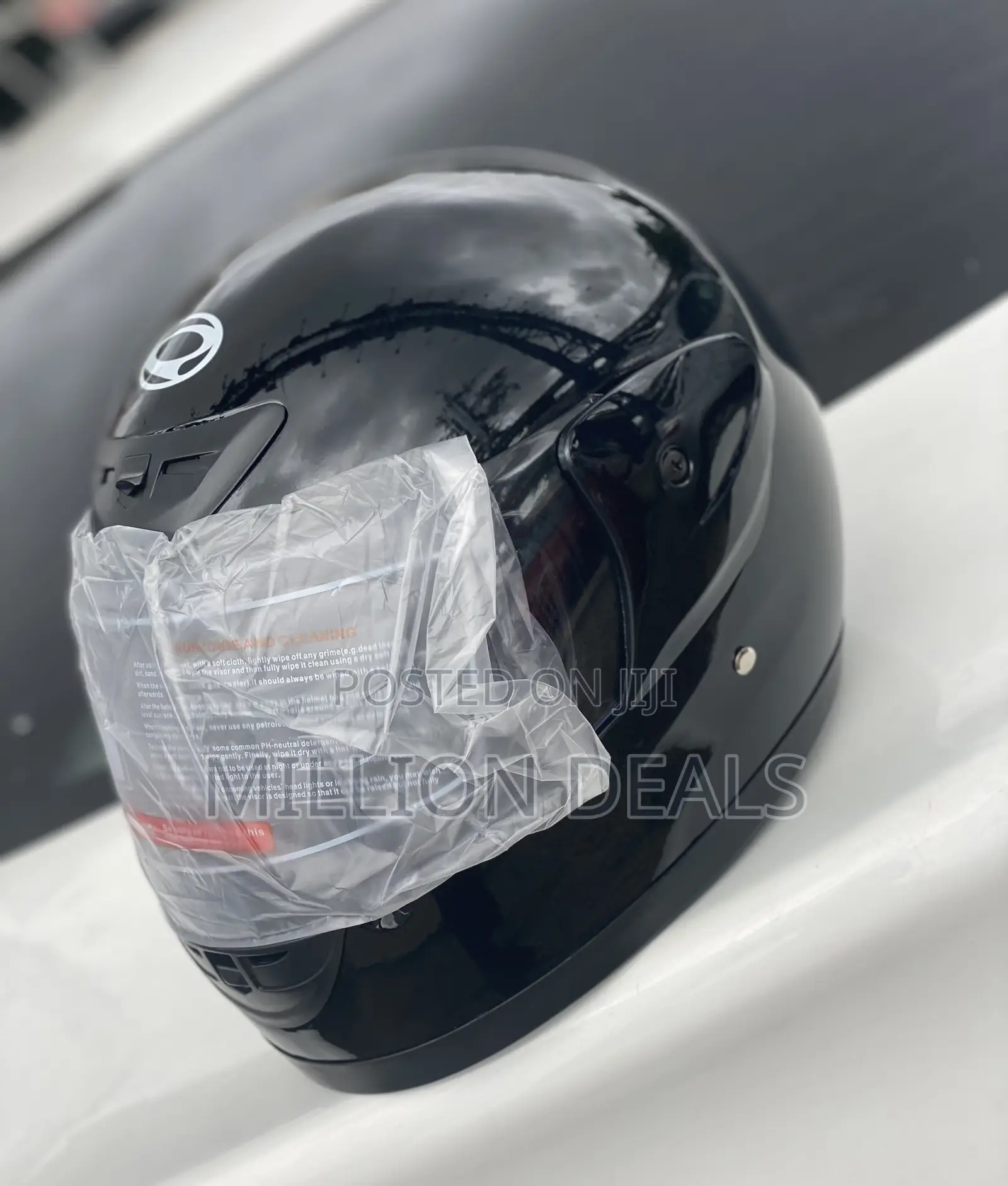 Black Trendy Cycling Helmet