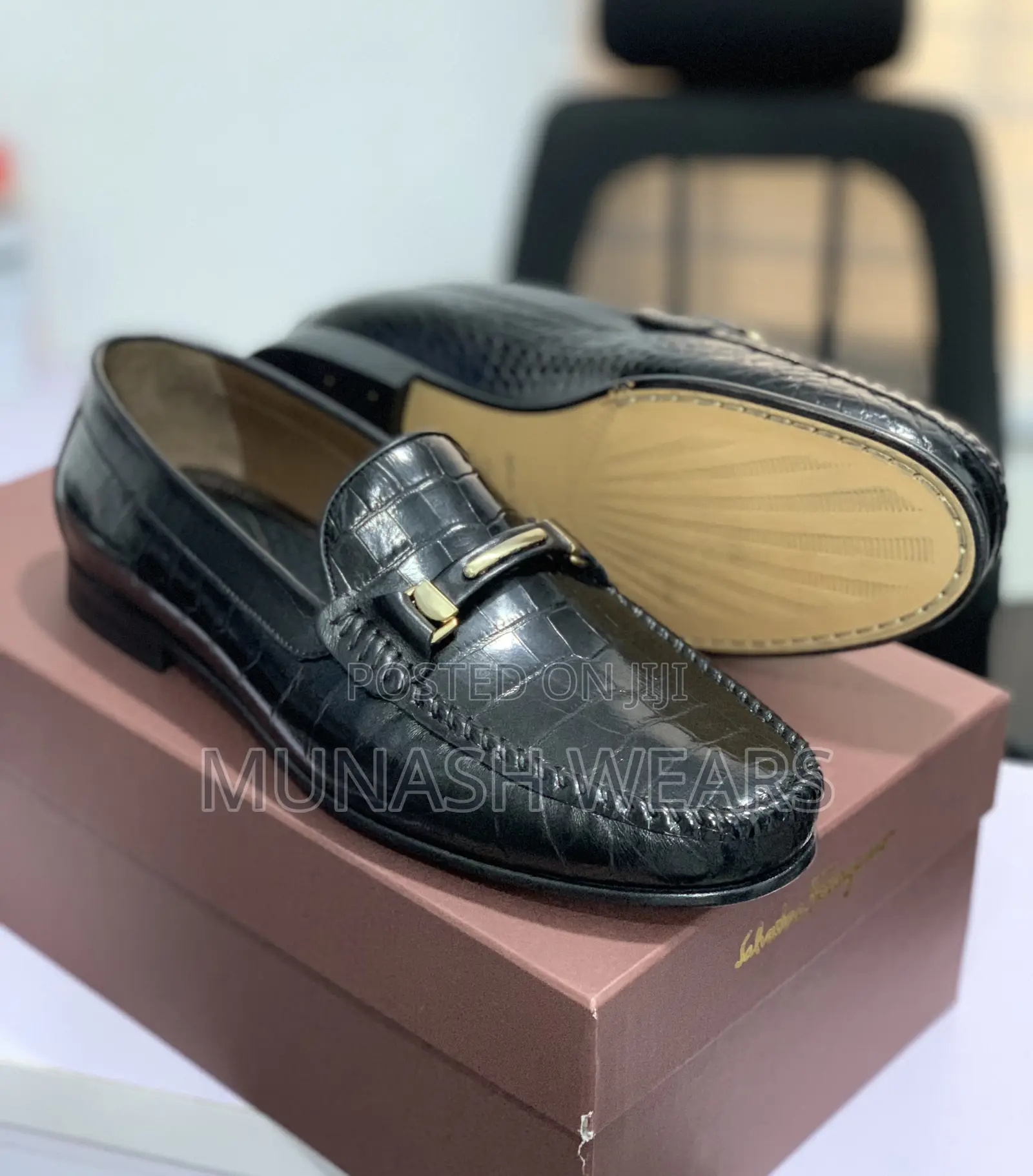 Original Italian Salvatore Feragamo Shoe