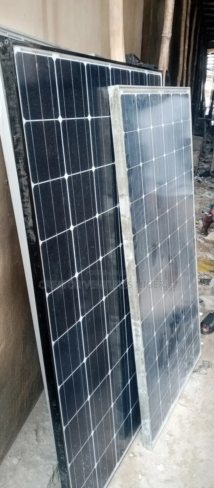 Solar Panel Canadian,300W Fast Charging,Mono.