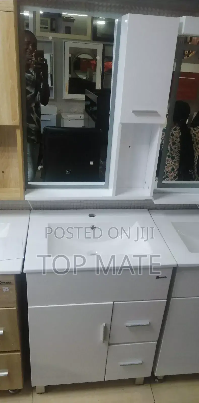 60cm Carbinet Basin With LED Mirror R55
