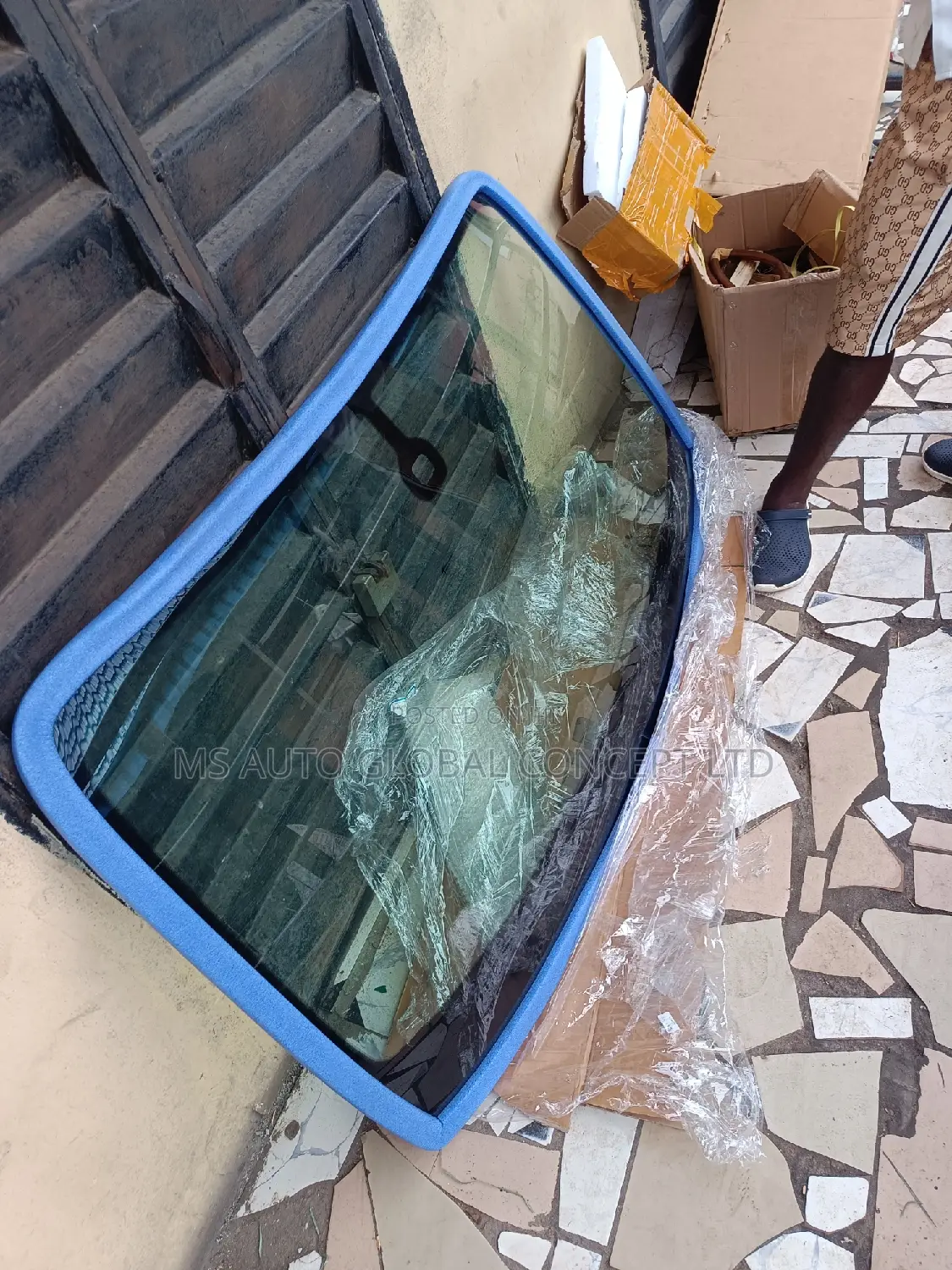 Bentley GT Front Windscreen