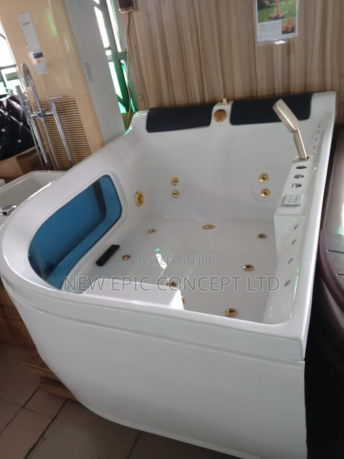 High Quality Acrylic Double Jacuzzi With Gold Jet And Glass