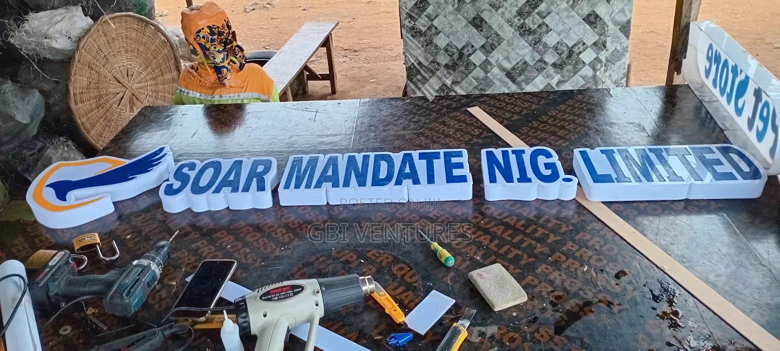 Signage Builder and Installer