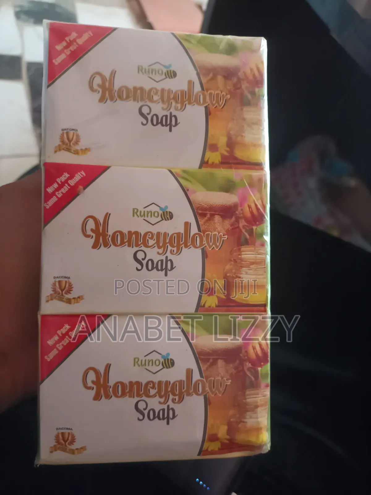 Runo Honeyglow Soap by 6