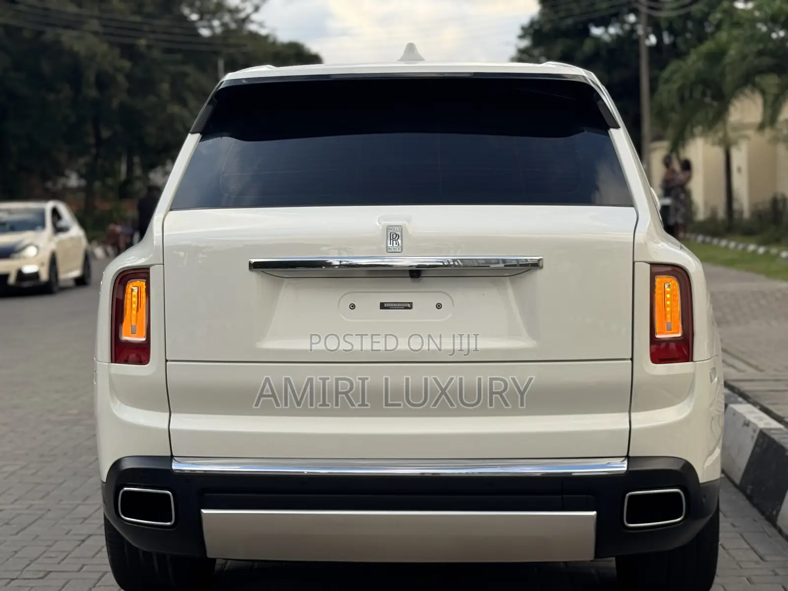Rolls-Royce Cullinan Base 2021 White