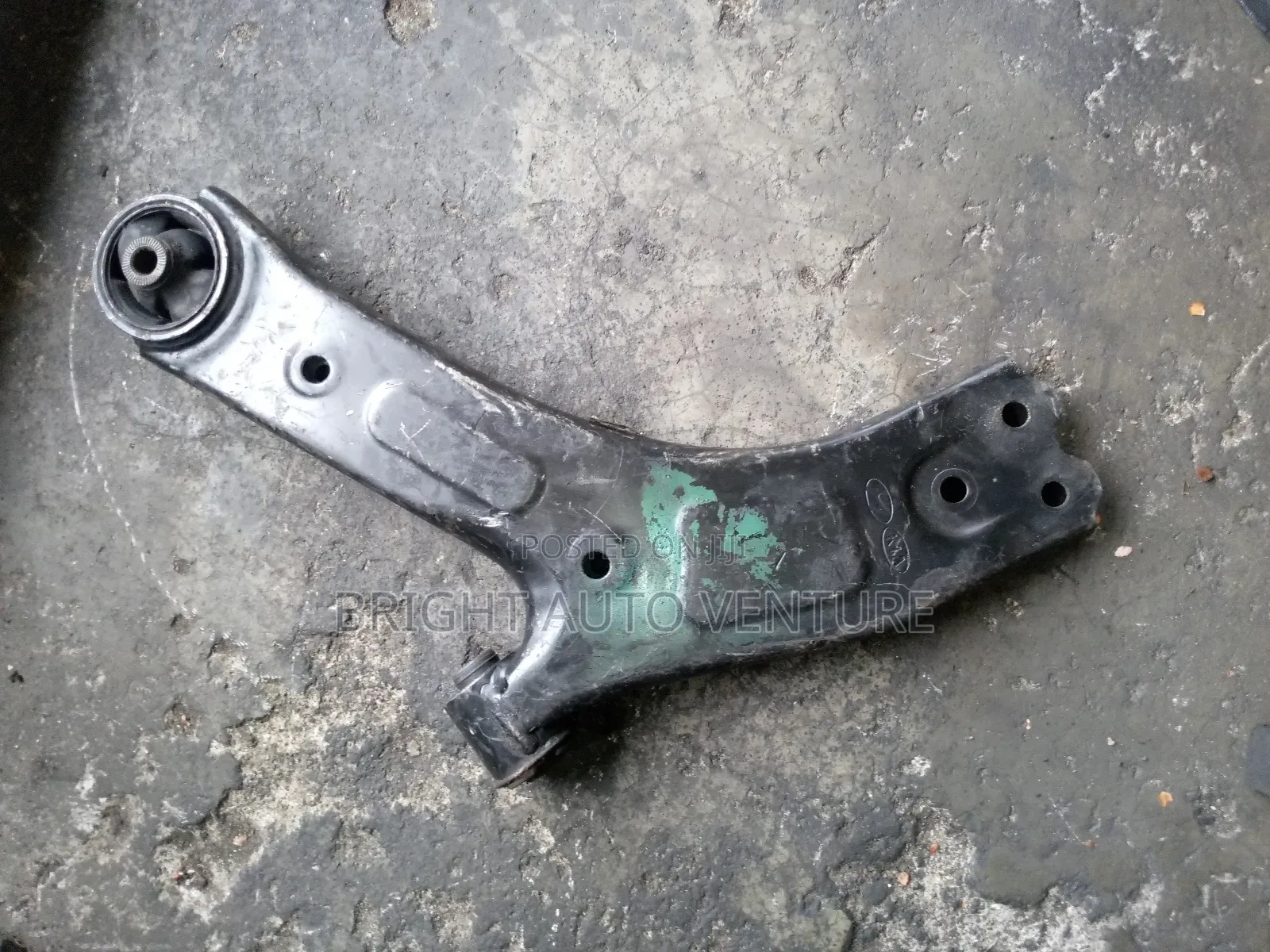 Low Arm for Hyundai H1- BUS