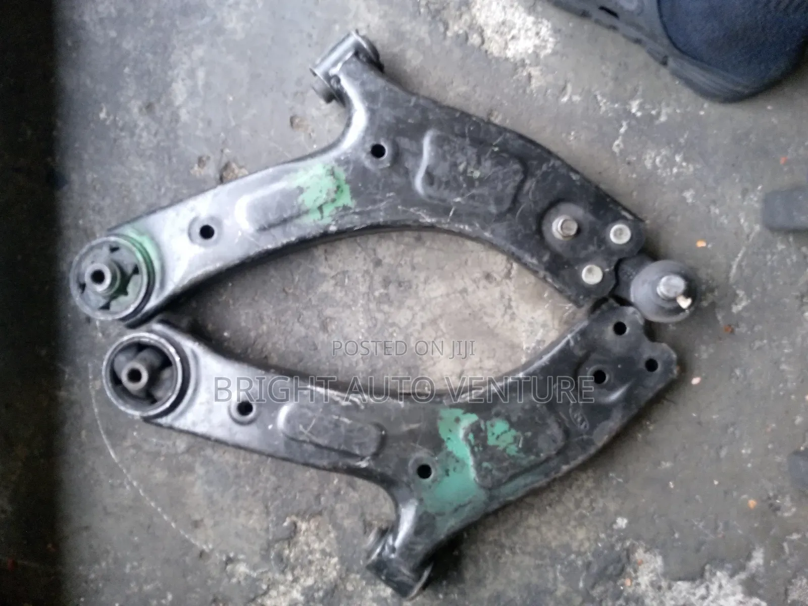 Low Arm for Hyundai H1- BUS