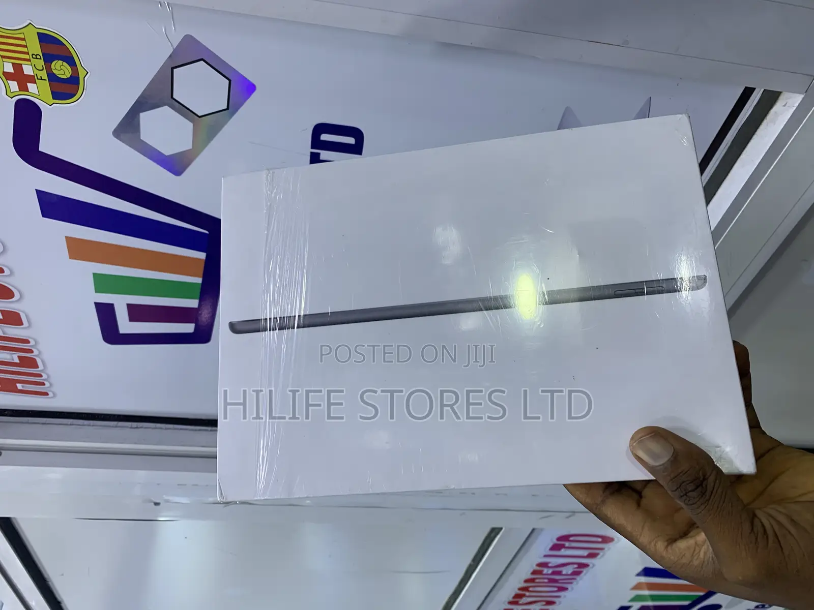 New Apple iPad 9.7 64 GB Silver