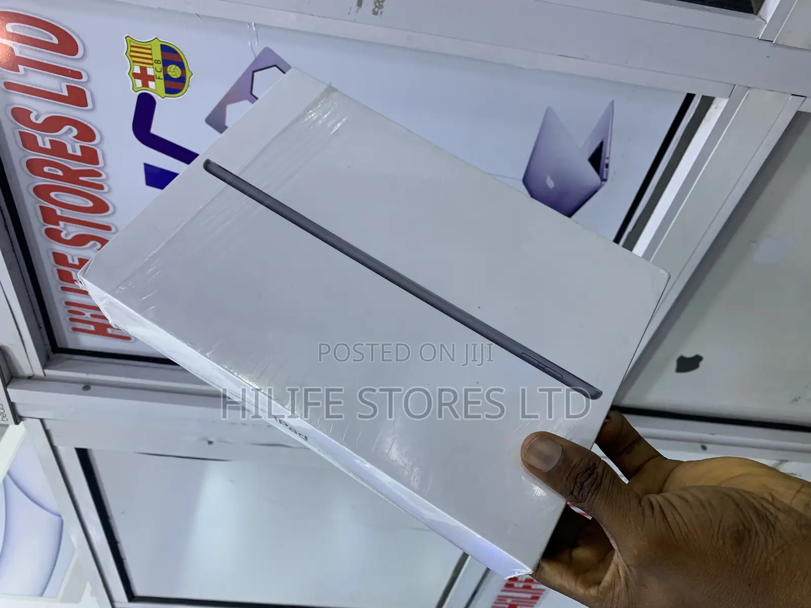 New Apple iPad 9.7 64 GB Silver