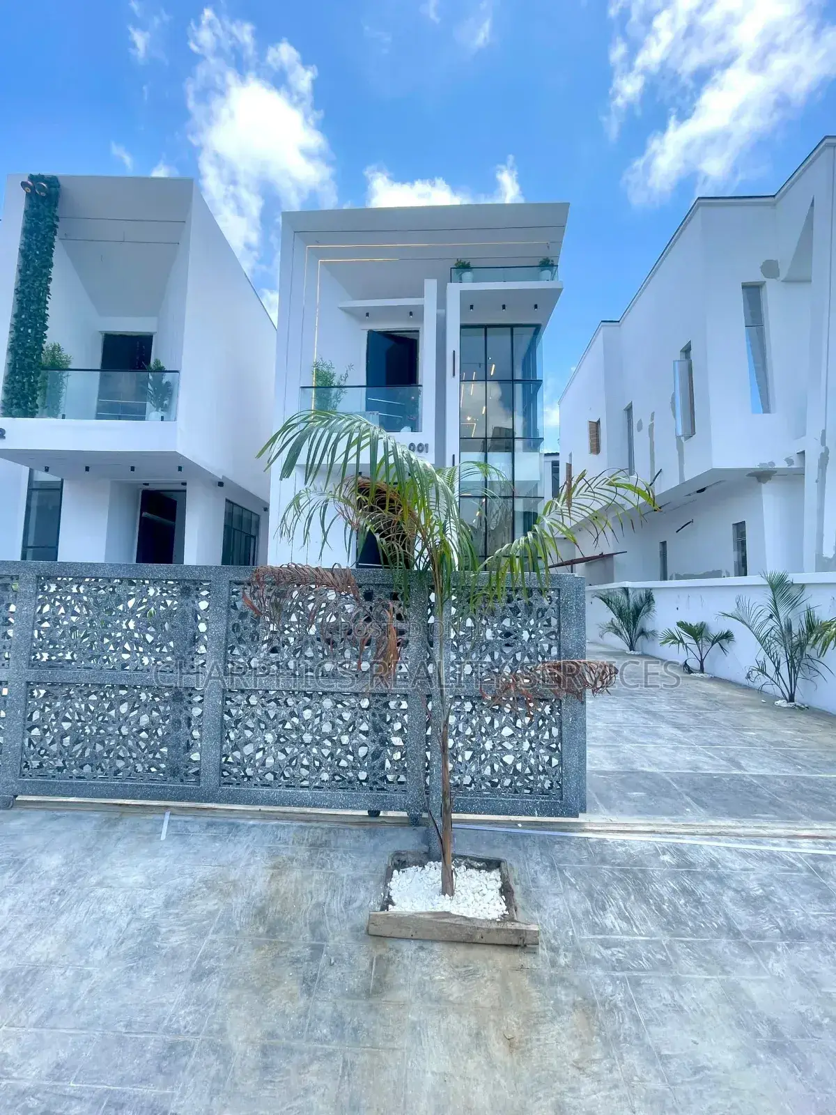 5bdrm Duplex in Lekki for sale