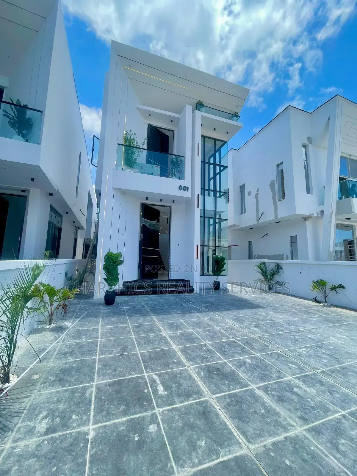 5bdrm Duplex in Lekki for sale