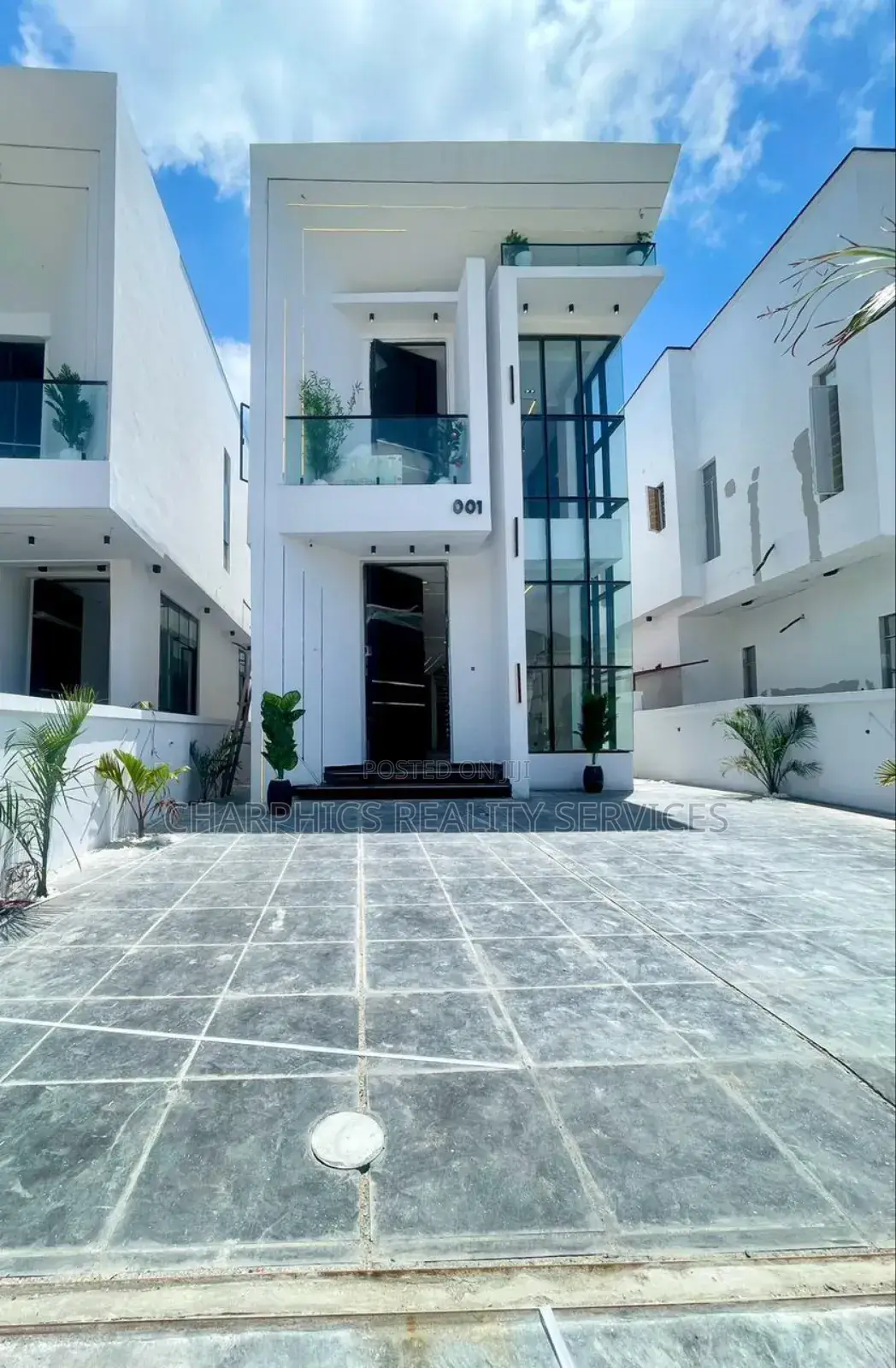 5bdrm Duplex in Lekki for sale