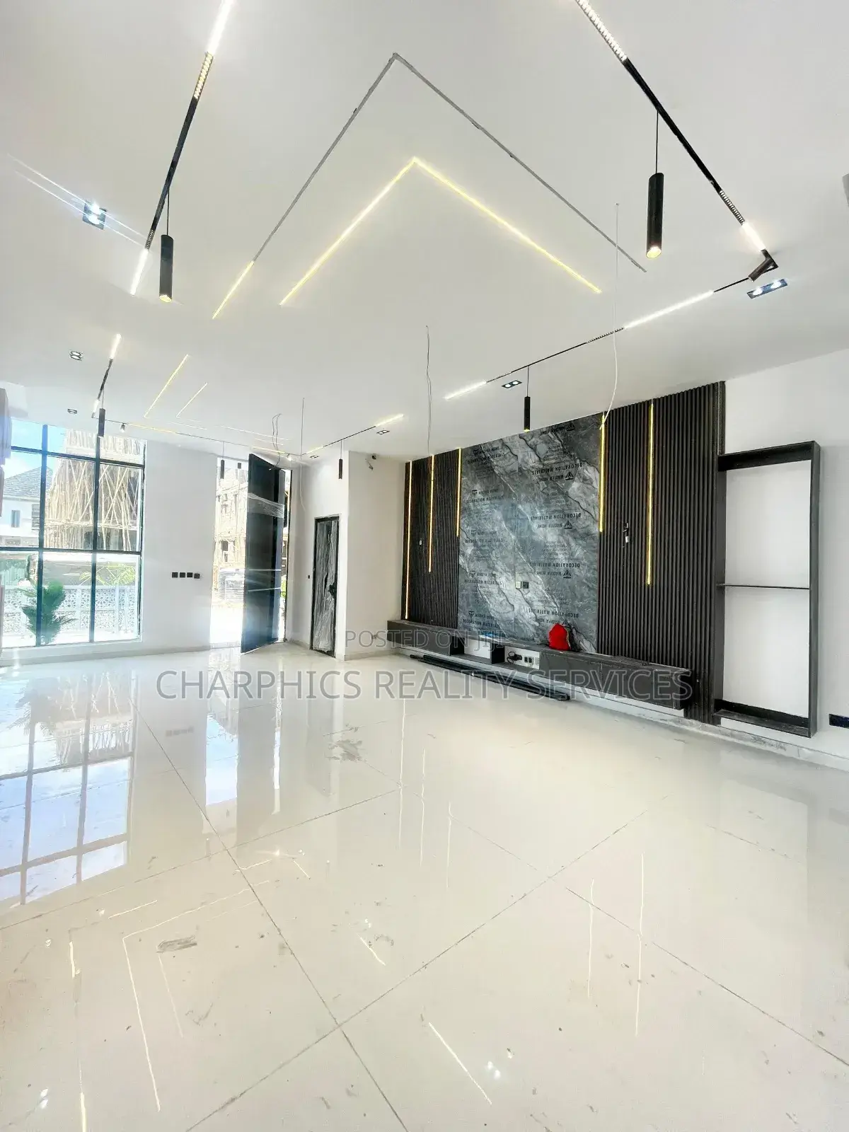 5bdrm Duplex in Lekki for sale