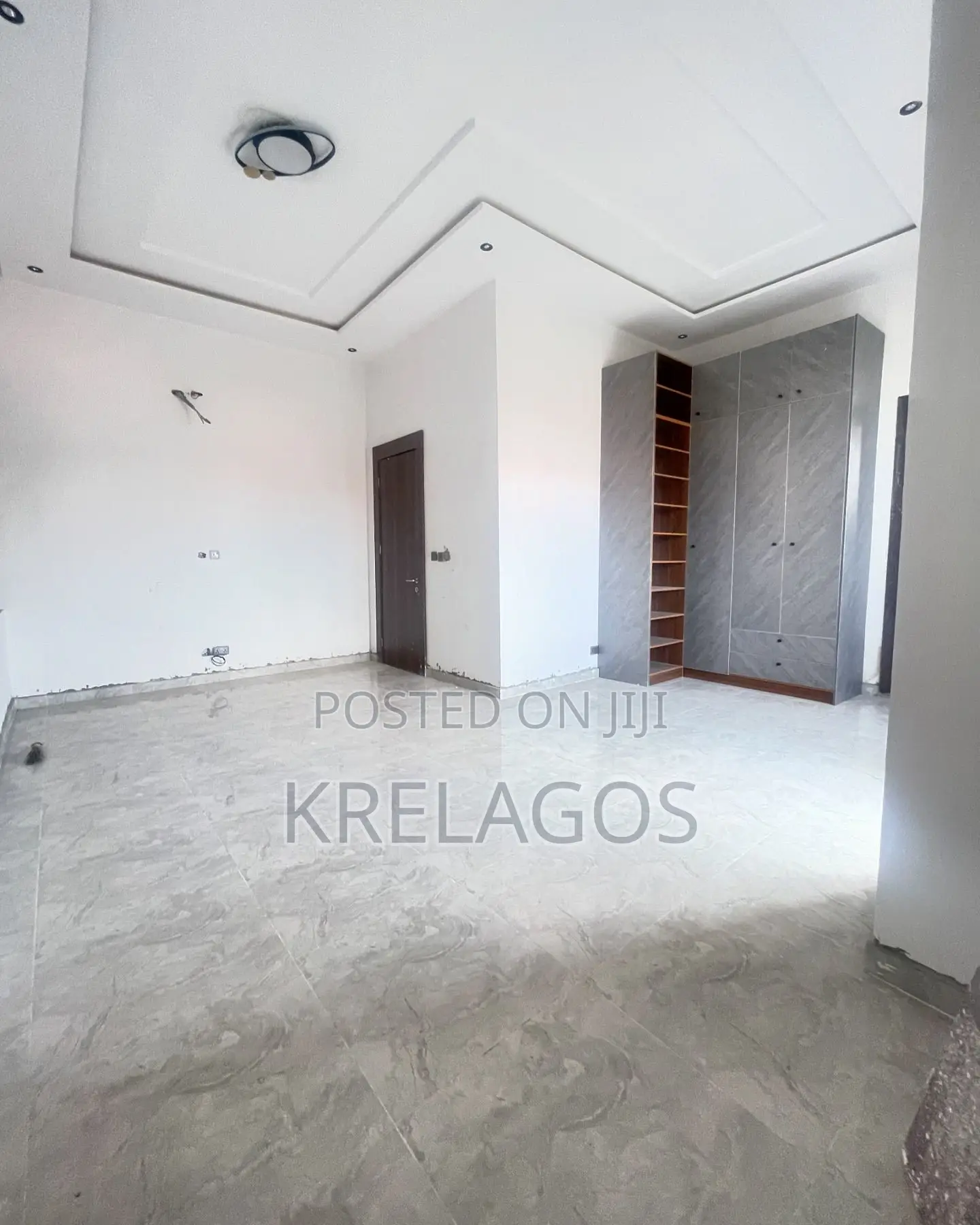 5bdrm Duplex in Ikate for sale