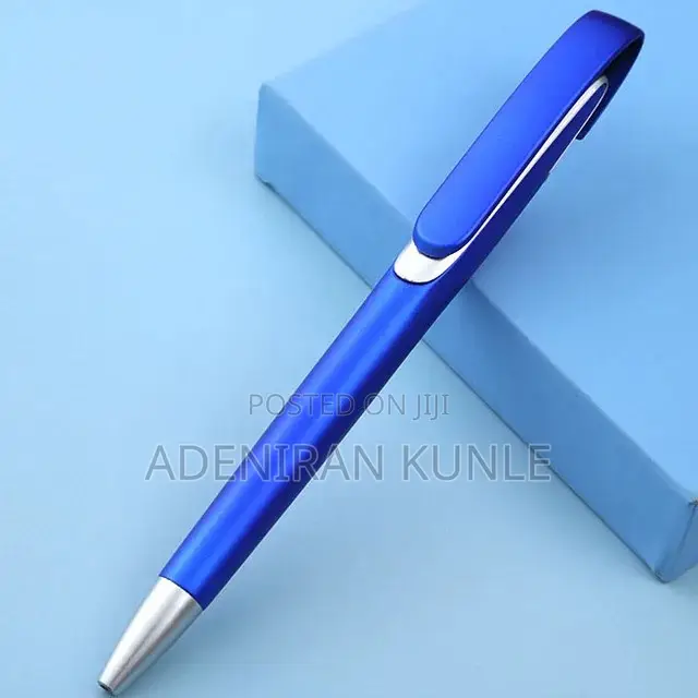 Curvy Plastic Pen