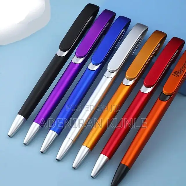 Curvy Plastic Pen