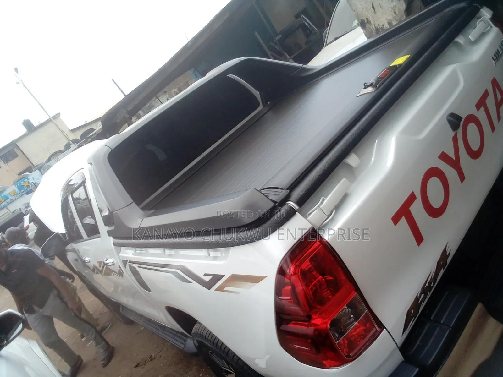 Rolling Back Cover for Toyota Hilux Available