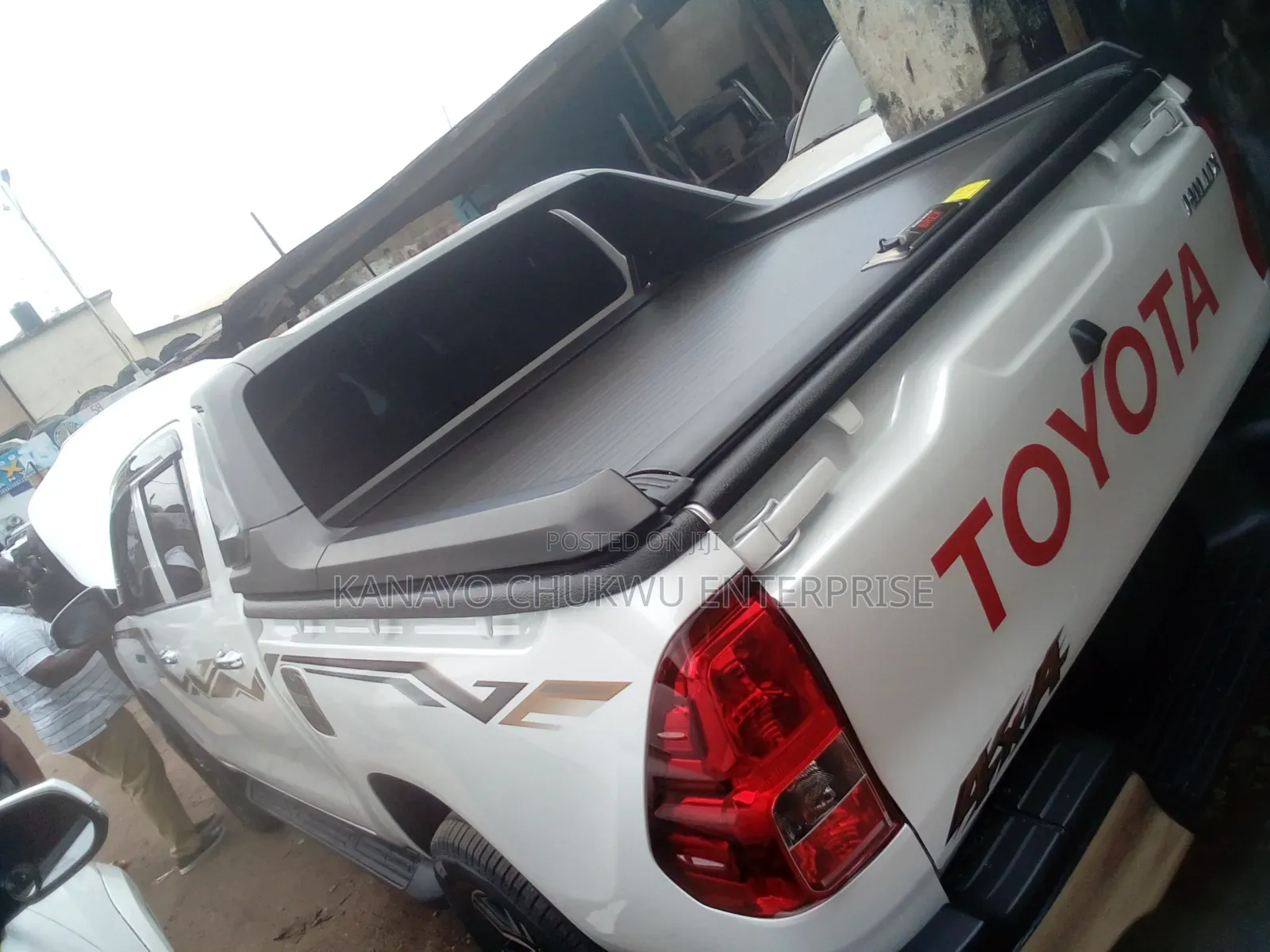 Rolling Back Cover for Toyota Hilux Available