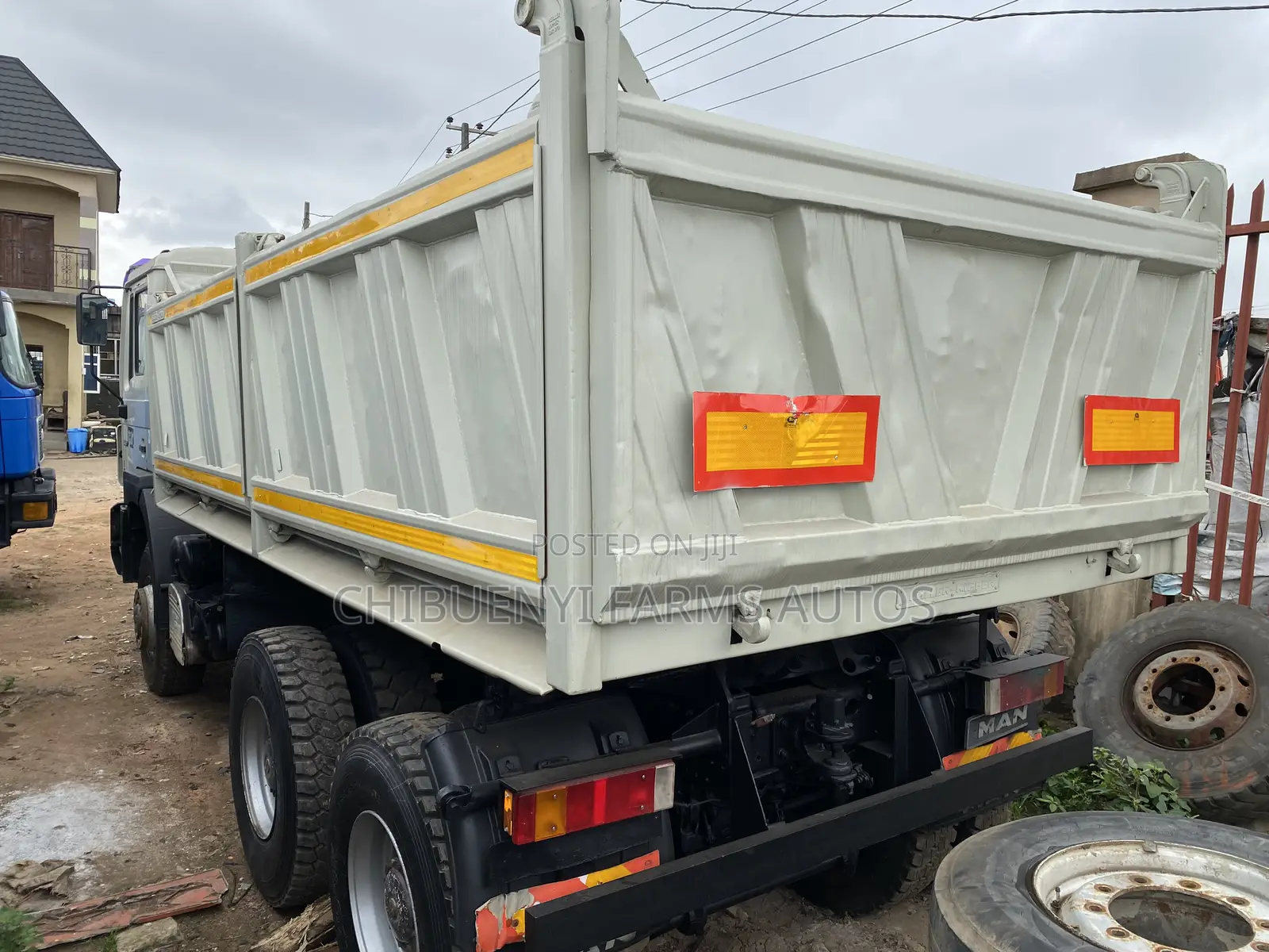 Man DIESEL Tipper 10-Tyres (30-Tons)