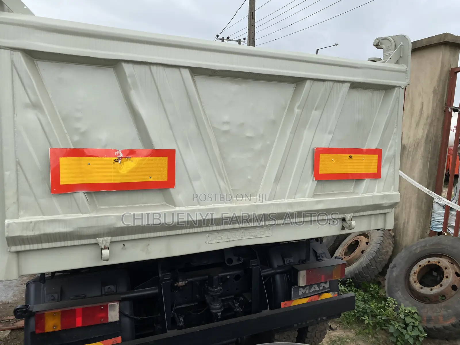 Man DIESEL Tipper 10-Tyres (30-Tons)