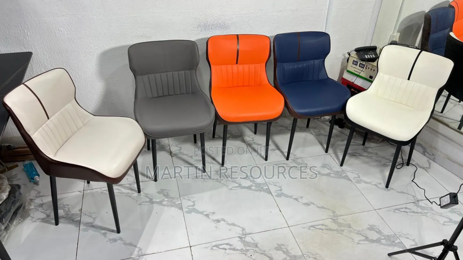 Dining Chair/ Restaurant Chair