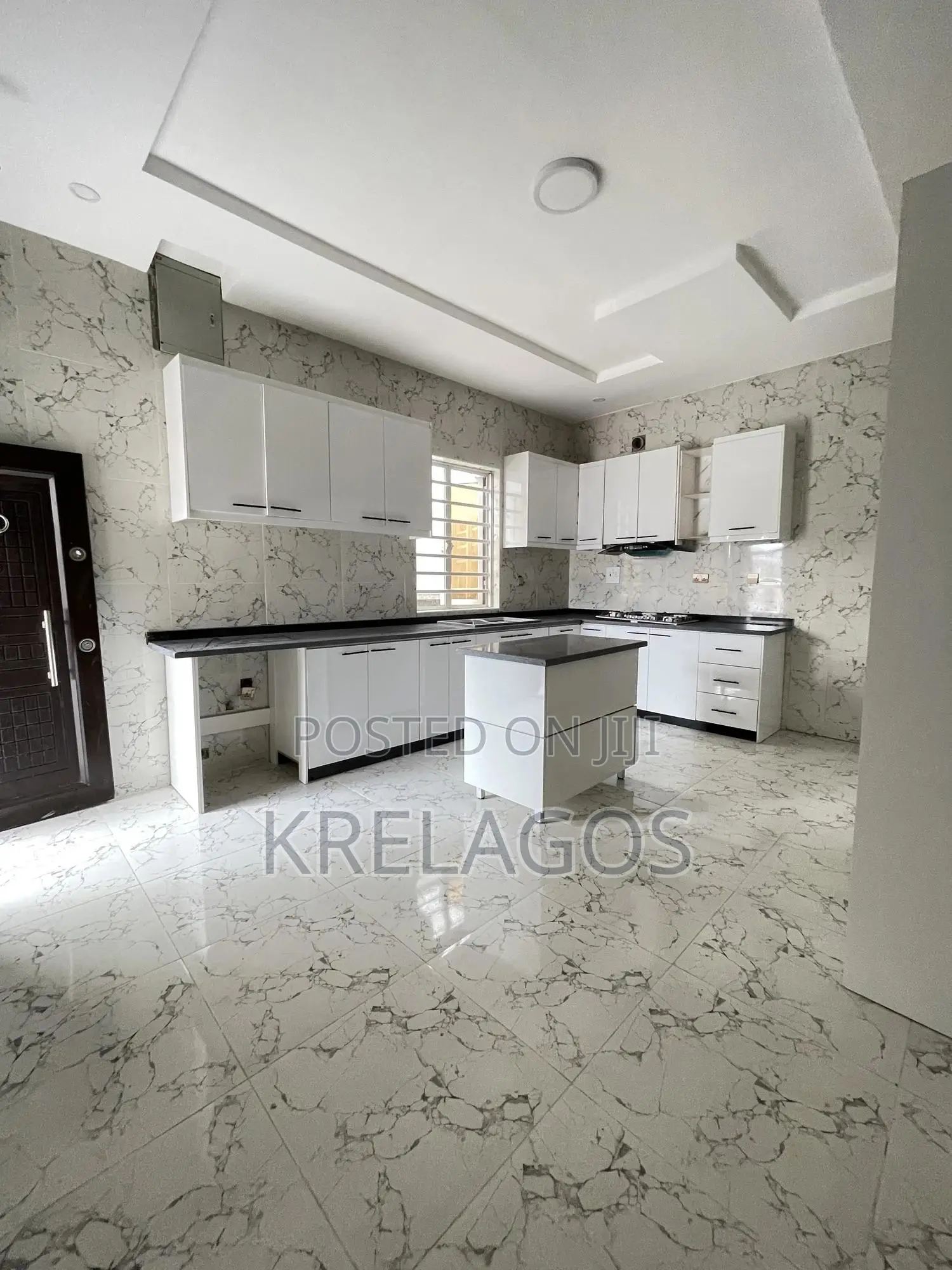 4bdrm Duplex in Ikota for sale