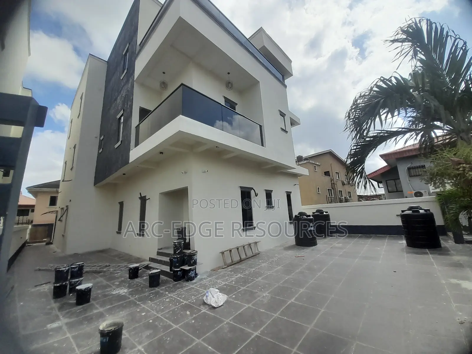 5bdrm Duplex in Apple Junction for sale