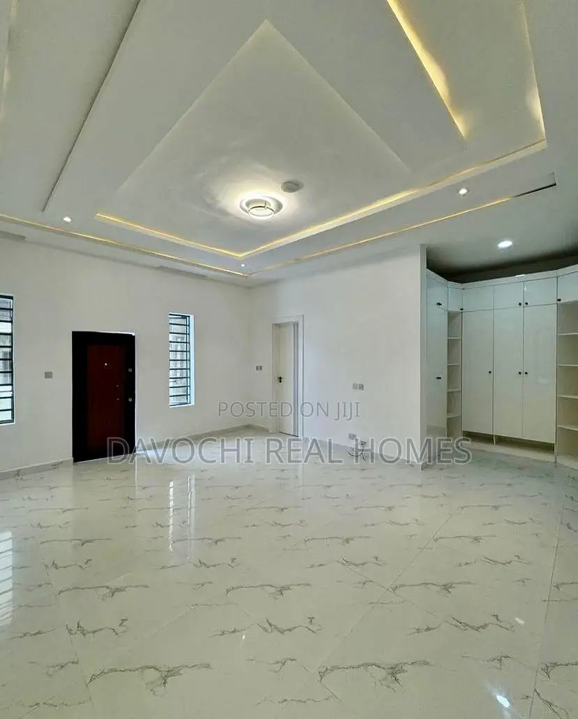 4bdrm Duplex in Lekki Phase 2 for rent
