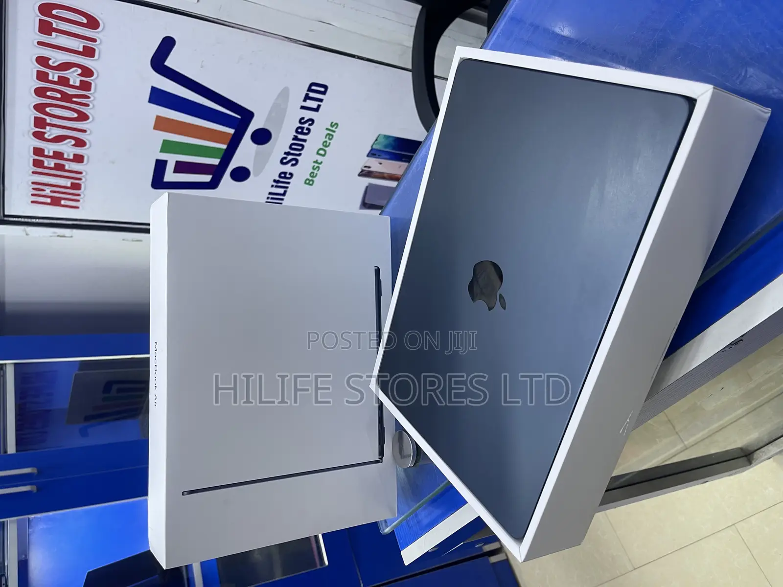 New Laptop Apple MacBook Air 2023 M2 16GB Apple M2 SSD 256GB
