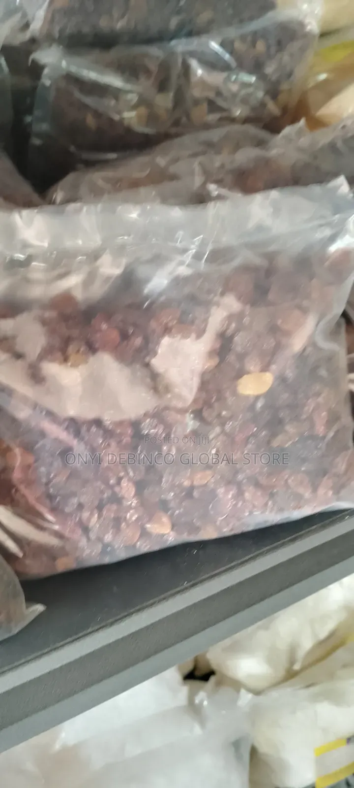 Brown and Dark Dried Raisins for Baking Bread/Cake 1kg