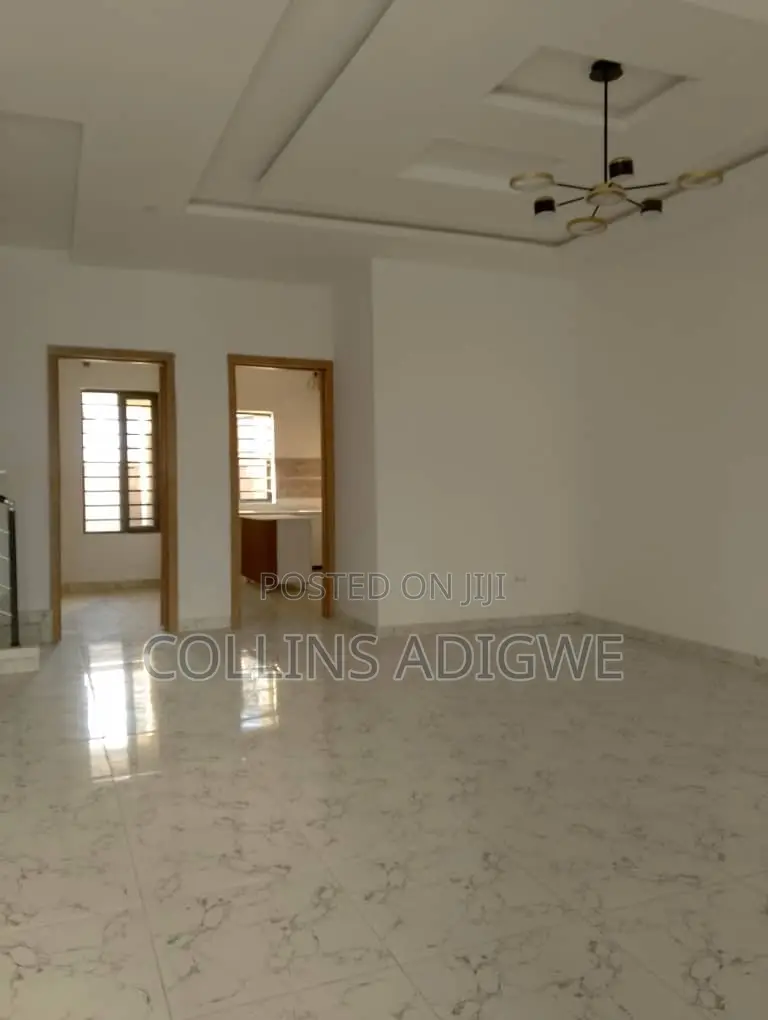4bdrm Duplex in Harris Drive Vgc for sale