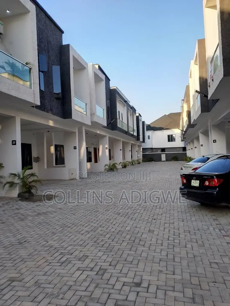 4bdrm Duplex in Harris Drive Vgc for sale