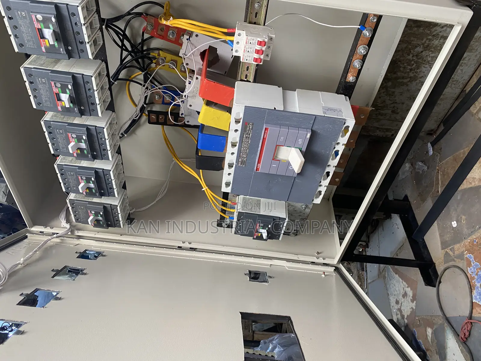 250a Outgoing 800amps Main