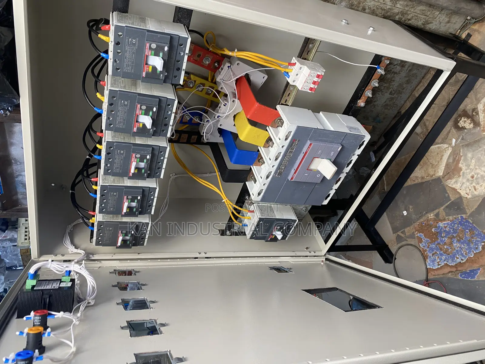 250a Outgoing 800amps Main