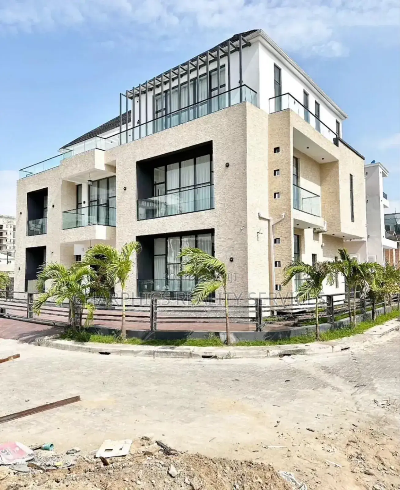 5bdrm Duplex in Lekki for sale