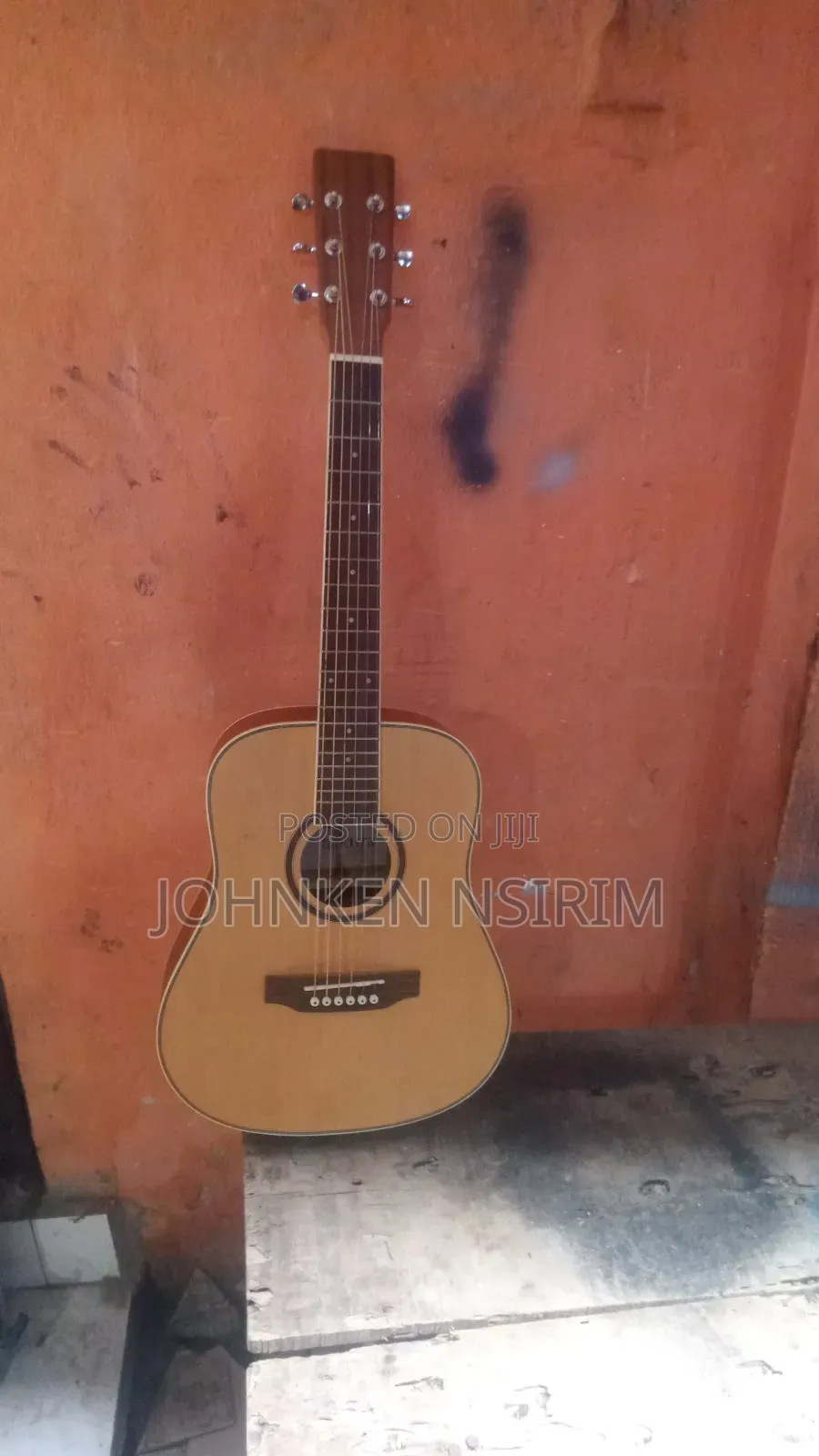 Dearly London Used Children Box Guiter